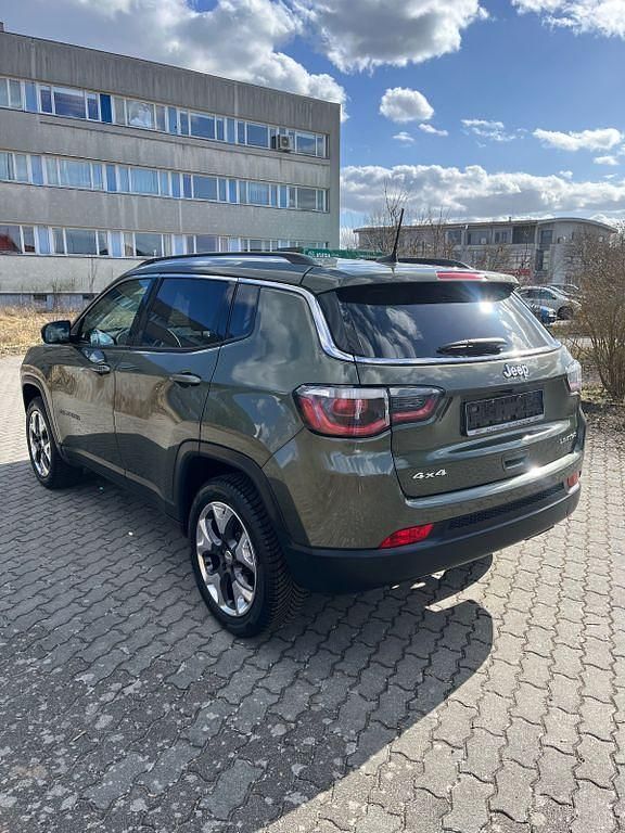 Gebraucht Jeep Compass Limited 170 PS (125 kW) 2018 Grün SUV