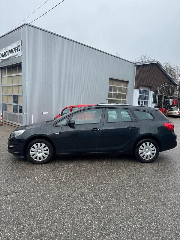 Gebraucht Opel Astra 110 PS (80 kW) 2014 Kombi