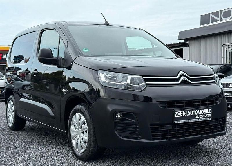 Schwarz Gebraucht 2021 Citroën Berlingo Van / Kleinbus | 12.990 € (Fairer Preis) - Bild 1/4