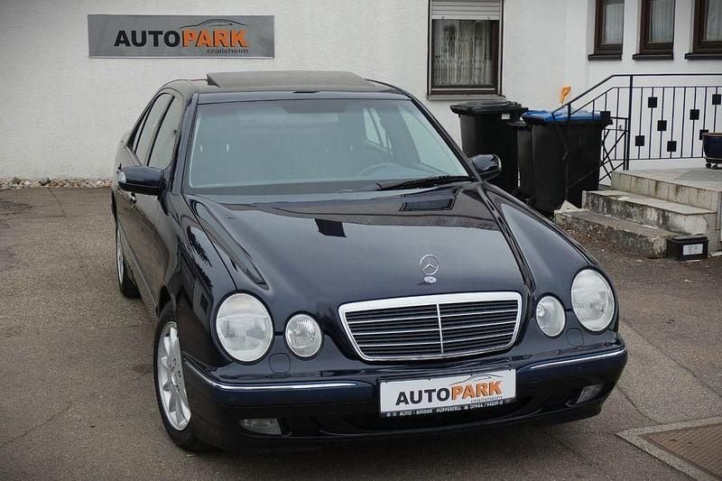 Gebraucht Mercedes E240 Elegance 170 PS (125 kW) 2001 Blau Limousine