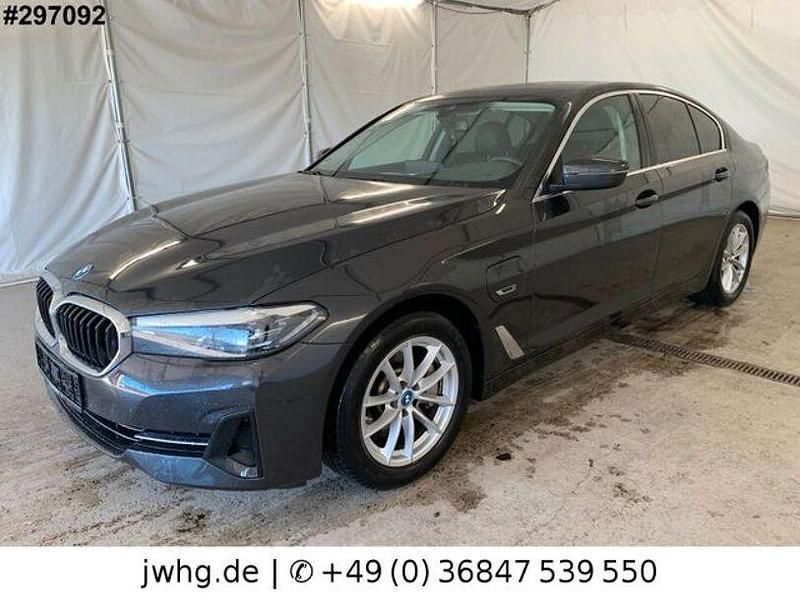 Gebraucht BMW 530e 292 PS (214 kW) 2022 Grau Limousine