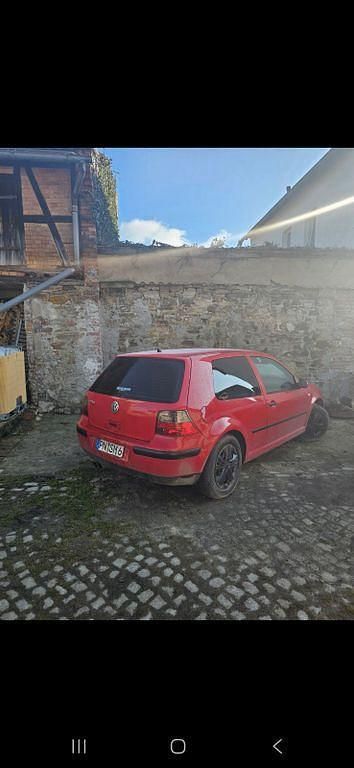 Gebraucht VW Golf IV Basis 75 PS (55 kW) 2002 Rot Kleinwagen