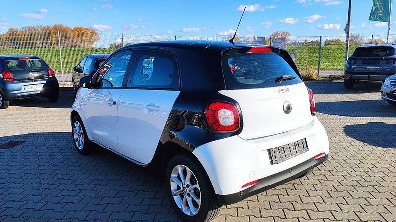 Gebraucht Smart ForFour 90 PS (66 kW) 2018 Schwarz Kleinwagen