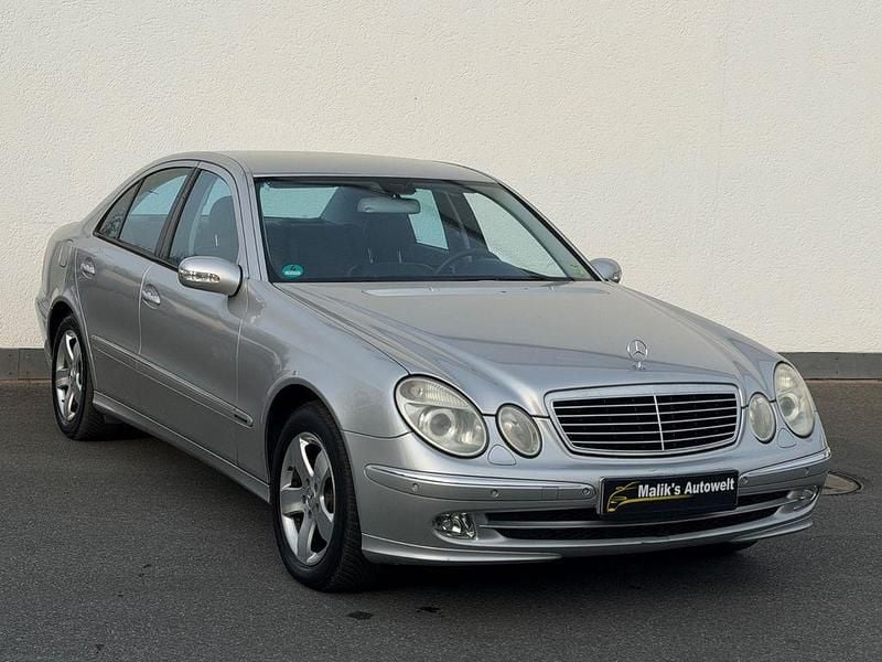 Gebraucht Mercedes E240 Avantgarde 177 PS (130 kW) 2003 Silber Limousine