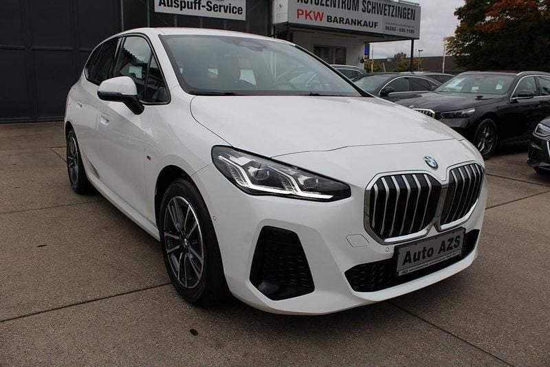 Gebraucht BMW 220 Active Tourer M Sport 170 PS (125 kW) 2023 Weiß Van / Kleinbus