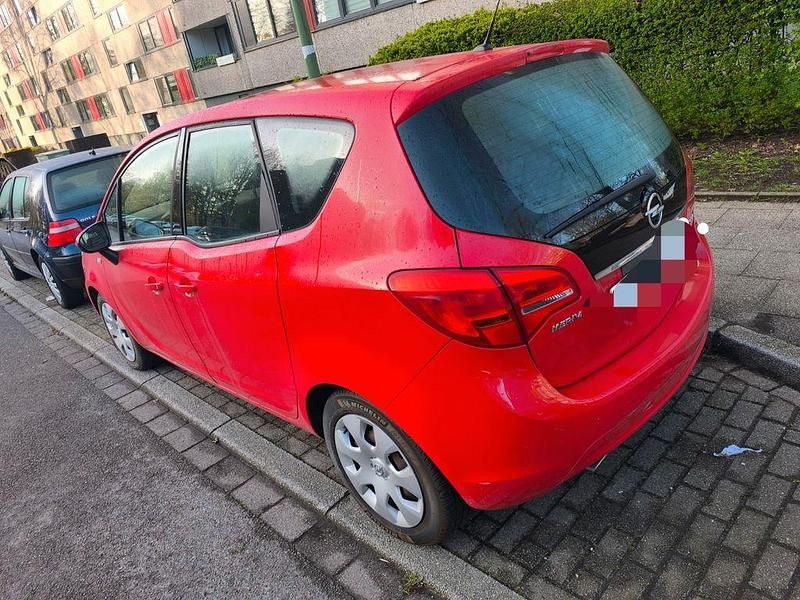 Gebraucht Opel Meriva Edition 110 PS (80 kW) 2014 Rot Van / Kleinbus
