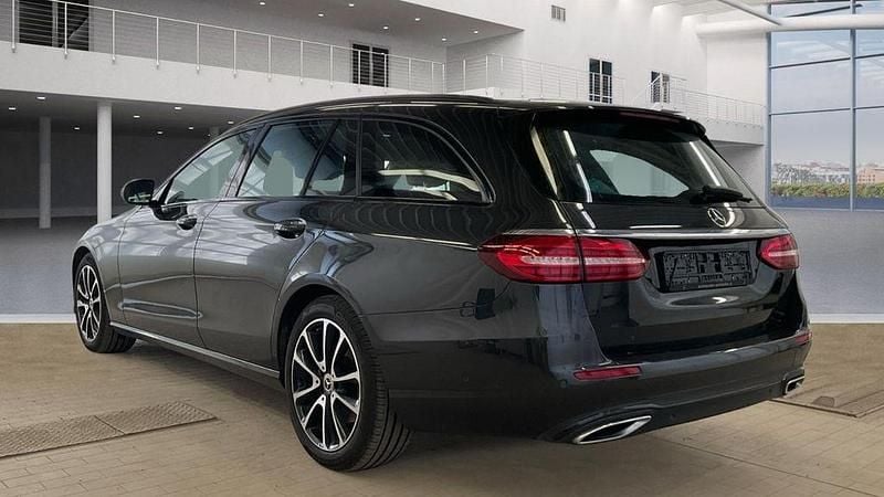 Gebraucht Mercedes E400 330 PS (242 kW) 2022 Grau Limousine