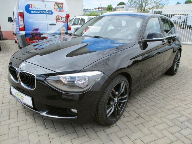 Schwarz Gebraucht 2012 BMW 116 Sport Line Kleinwagen | 5.490 € (Guter Preis) - Bild 1/4