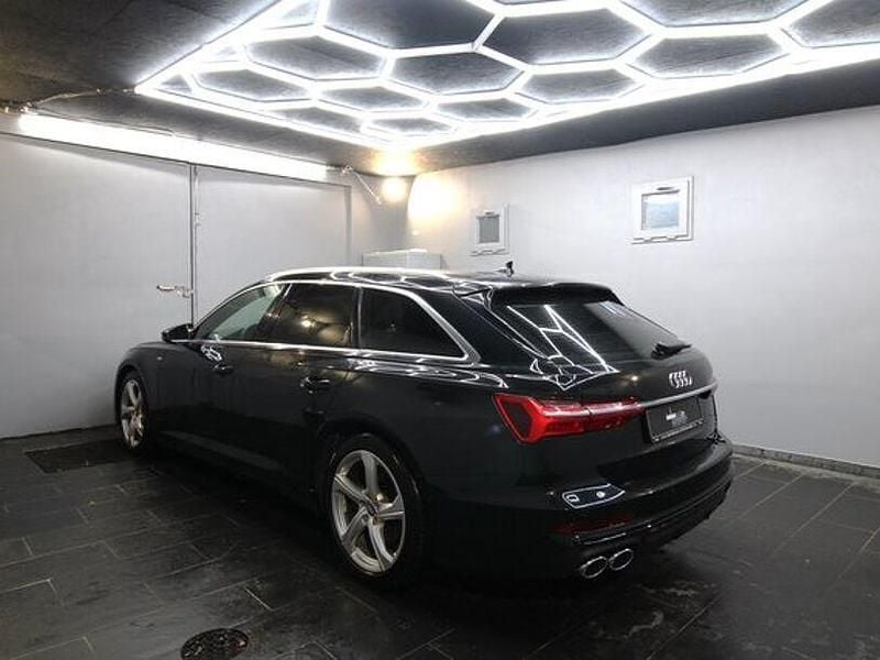 Usado Audi A6 S-line plus 231 HP (169 kW) 2019 Preto Carrinha