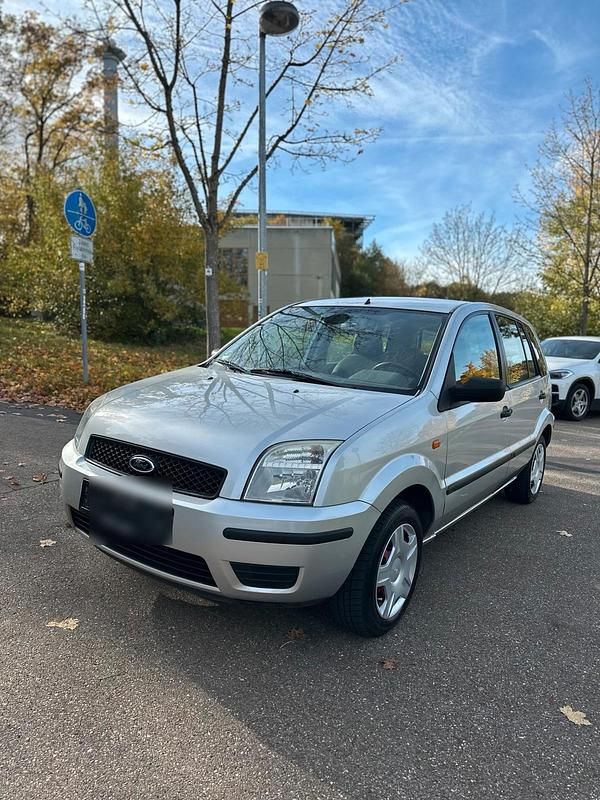 Silber Gebraucht 2005 Ford Fusion Limousine | 2.199 € (Fairer Preis) - Bild 1/4