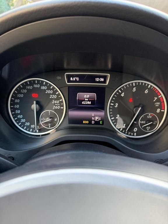 Gebraucht Mercedes A180 122 PS (89 kW) 2014 Silber Limousine