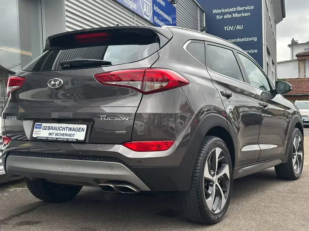 Gebraucht Hyundai Tucson Premium 177 PS (130 kW) 2017 Braun SUV