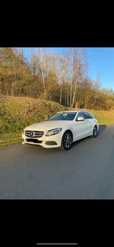 Weiß Gebraucht 2015 Mercedes C200 Kombi | 12.000 € (Guter Preis) - Bild 1/4