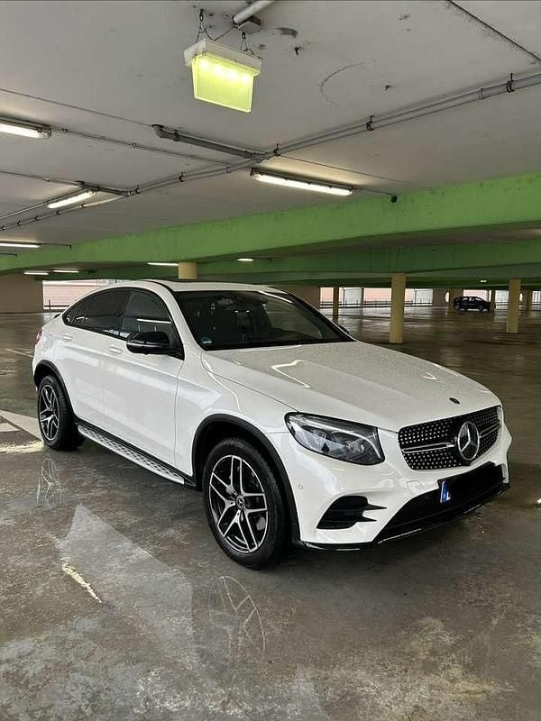 Gebraucht Mercedes GLC250 AMG line 211 PS (155 kW) 2017 Weiß Coupé