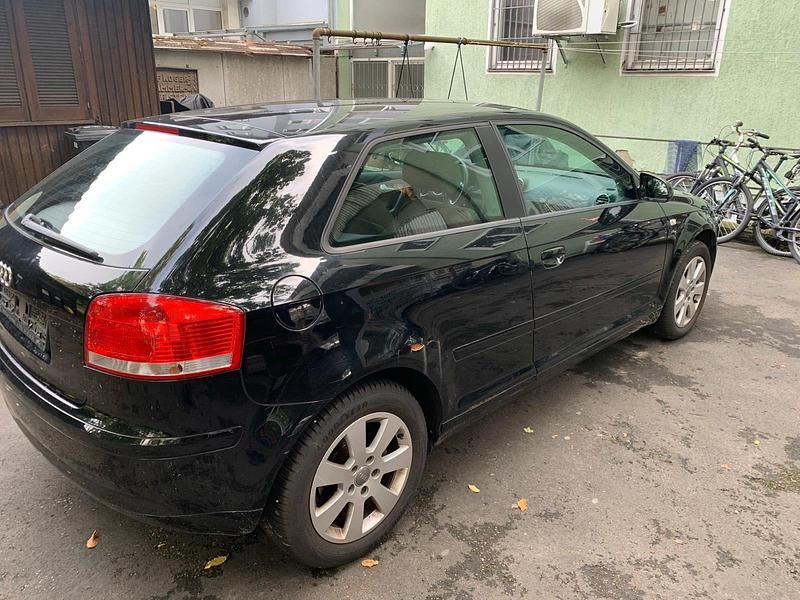 Gebraucht 2004 Audi A3 Kleinwagen | 900 € - Bild 1/4