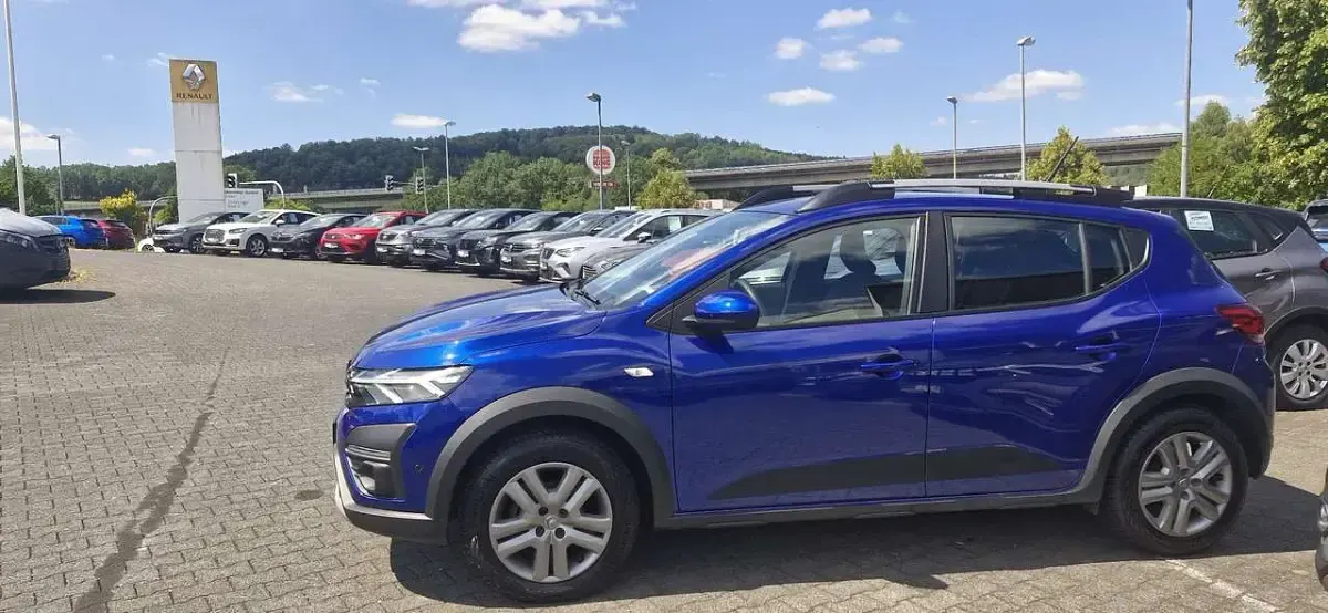 Gebraucht Dacia Sandero Comfort 91 PS (66 kW) 2022 Stahlblau SUV