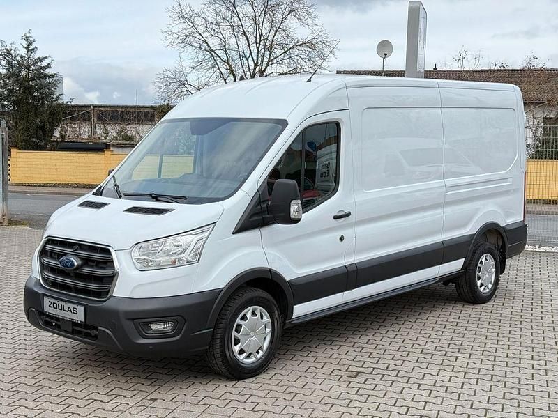 Gebraucht Ford Transit Trend 131 PS (96 kW) 2022 Weiß Van / Kleinbus