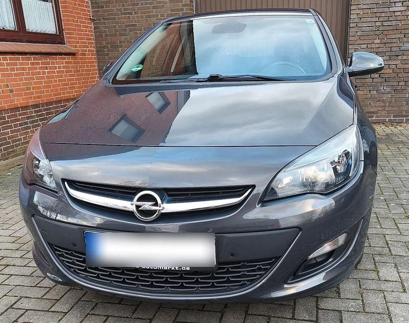 Gebraucht Opel Astra Eco 140 PS (102 kW) 2013 Grau Limousine