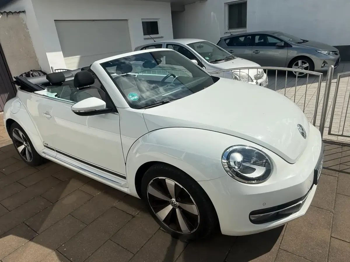 Gebraucht VW Beetle Cup 105 PS (77 kW) 2013 Weiß Kleinwagen