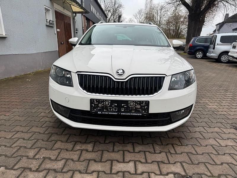 Gebraucht Skoda Octavia Elegance 105 PS (77 kW) 2014 Weiß Kleinwagen