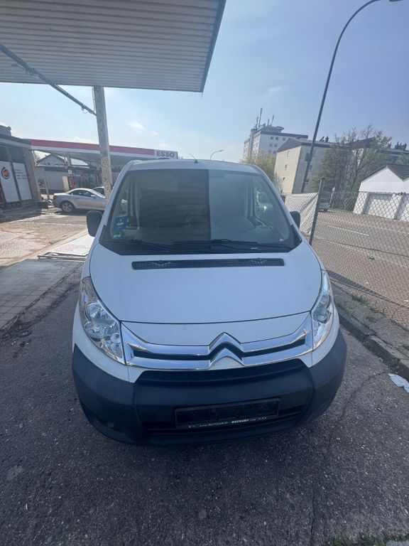 Weiß Gebraucht 2016 Citroën Jumpy Van / Kleinbus | 4.600 € (Fairer Preis) - Bild 1/4