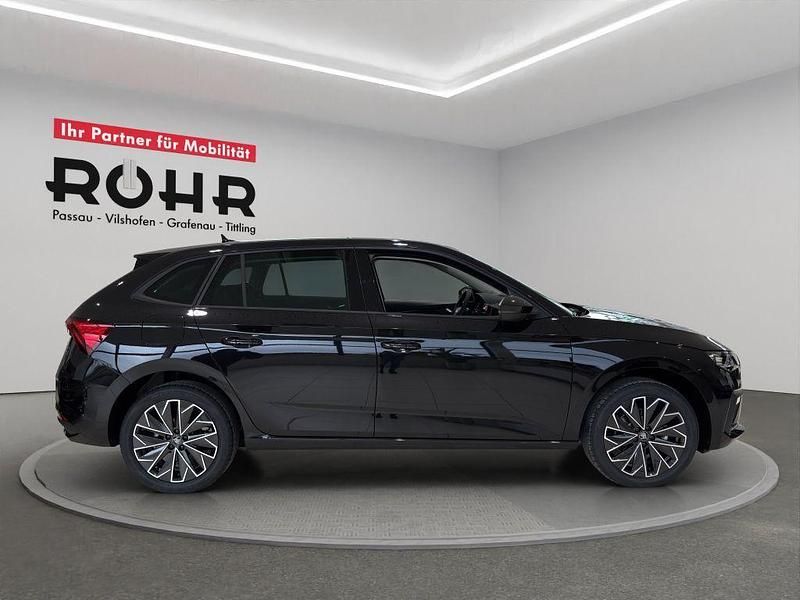 Neu Skoda Scala 150 PS (110 kW) 2026 Blackmagic perleffekt Kleinwagen