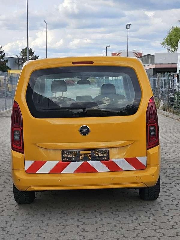 Gebraucht Opel Combo Life Edition 102 PS (75 kW) 2021 Gelb Kombi