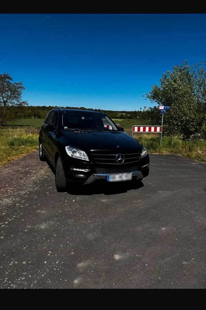 Gebraucht Mercedes ML350 256 PS (188 kW) 2012 Schwarz SUV