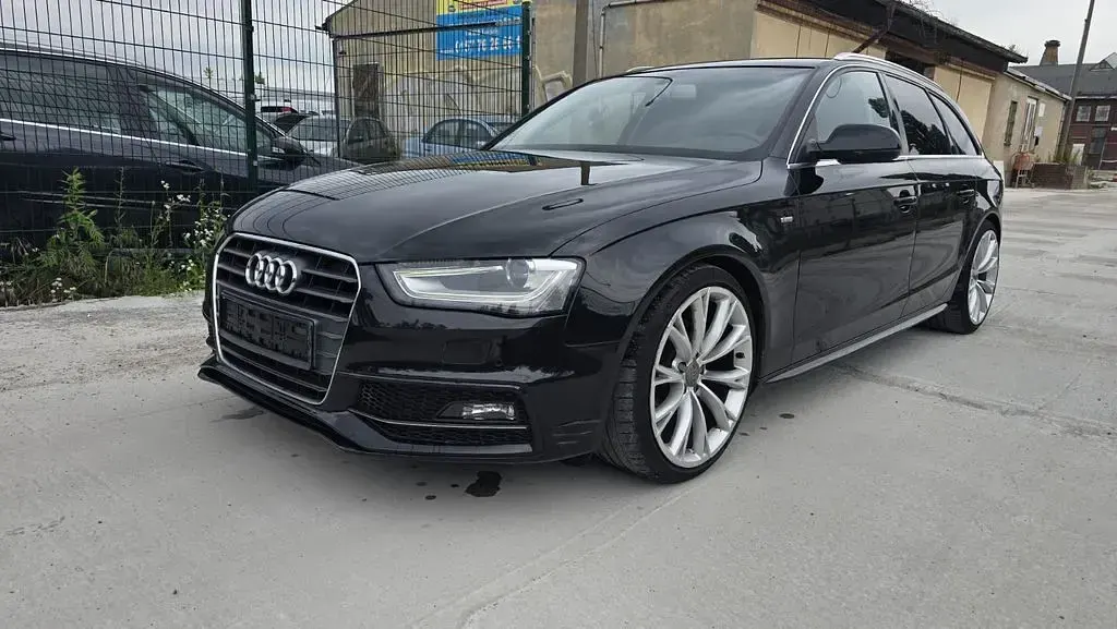 Gebraucht Audi A4 Attraction 170 PS (125 kW) 2012 Schwarz Kombi