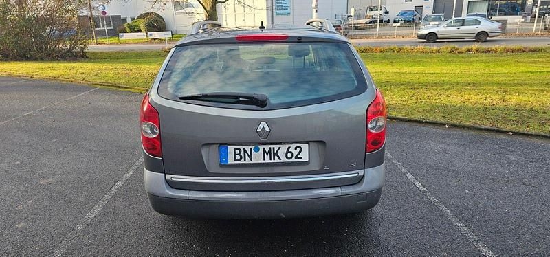 Gebraucht Renault Laguna II Avantage 131 PS (96 kW) 2007 Grau Kombi