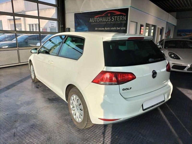 Gebraucht VW Golf 86 PS (63 kW) 2013 Pure white Coupé
