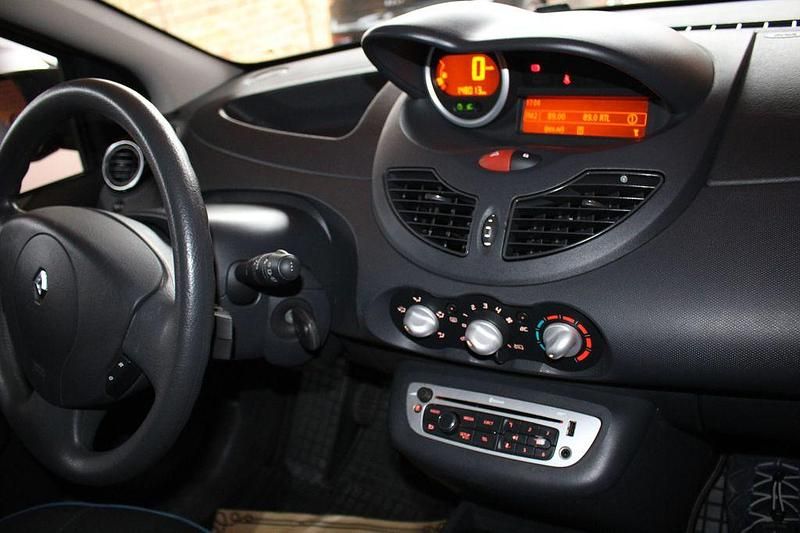 Gebraucht Renault Twingo Dynamique 75 PS (55 kW) 2012 Rot Kleinwagen