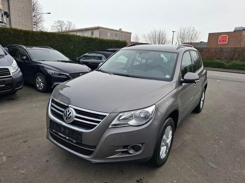 Gebraucht VW Tiguan Trendline 122 PS (89 kW) 2011 Grau SUV