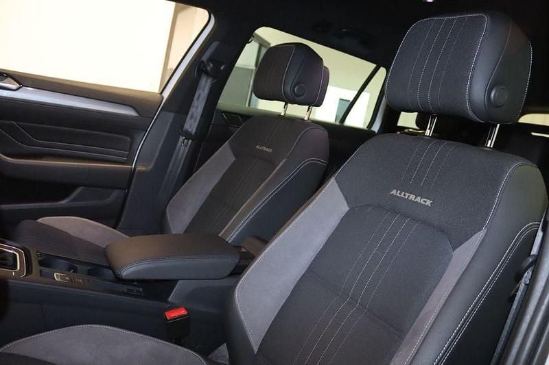 Gebraucht VW Passat Alltrack 200 PS (147 kW) 2021 Weiß Kombi