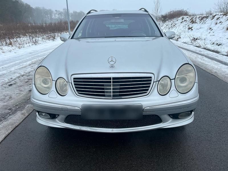 Gebraucht Mercedes E320 AMG 204 PS (150 kW) 2003 Silber Kombi