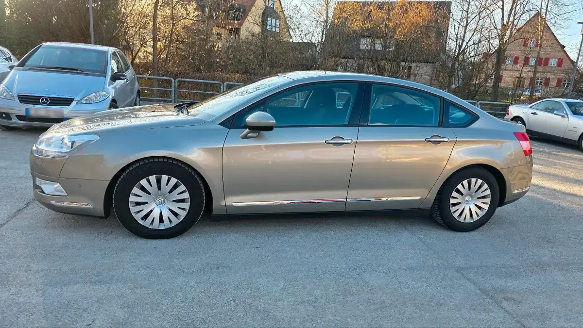 Second-hand Citroën C5 140 CP (102 kW) 2009 Auriu Berlinǎ