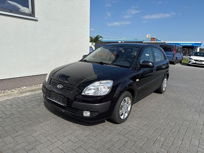 Schwarz Gebraucht 2009 Kia Rio 2 Limousine | 1.990 € (Etwas zu teuer) - Bild 1/4