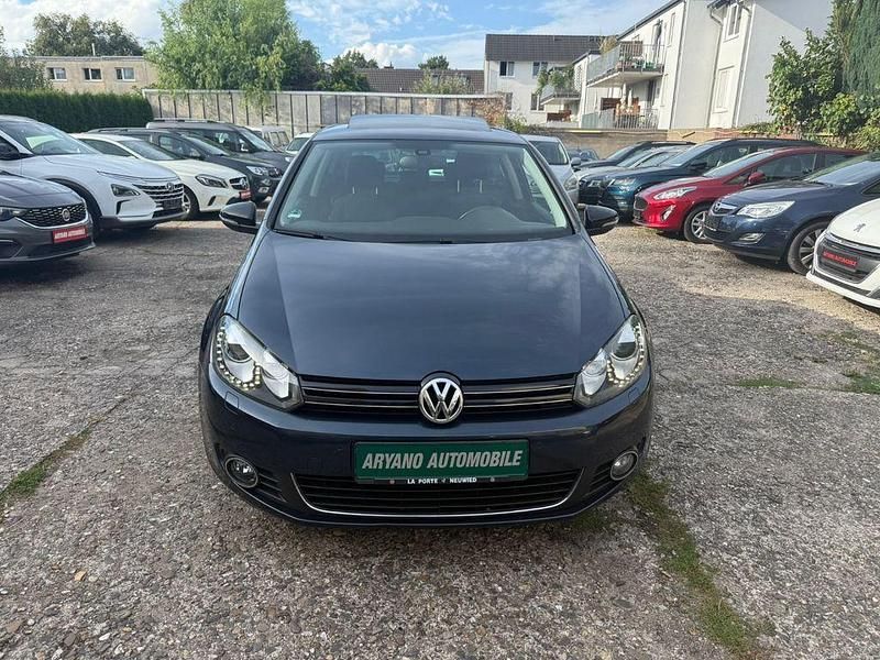 Blau Gebraucht 2012 VW Golf VI Style Limousine | 5.499 € (Guter Preis) - Bild 1/4