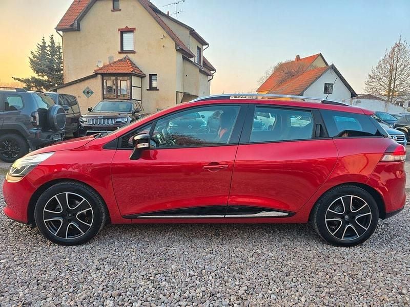Gebraucht Renault Clio IV Luxe 90 PS (66 kW) 2013 Rot Limousine