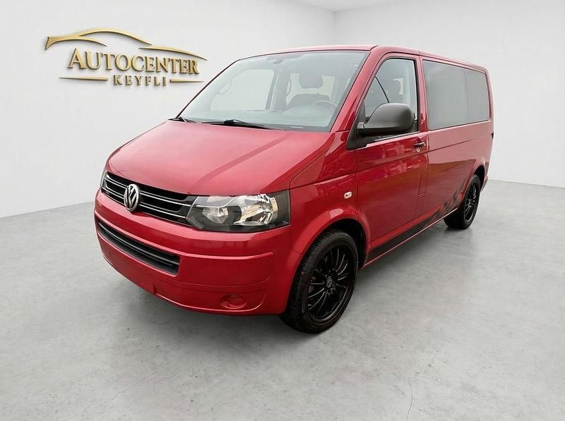 Gebraucht VW Multivan 140 PS (102 kW) 2011 Rot Van