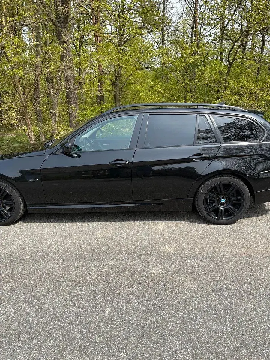 Gebraucht BMW 318 143 PS (105 kW) 2009 Schwarz Kombi