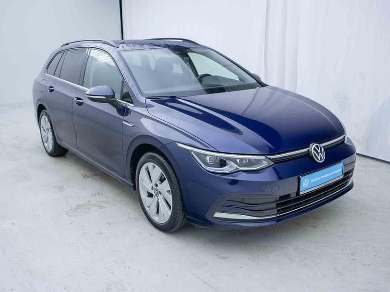 Gebraucht VW Golf VIII Style 131 PS (96 kW) 2022 Blau Kombi
