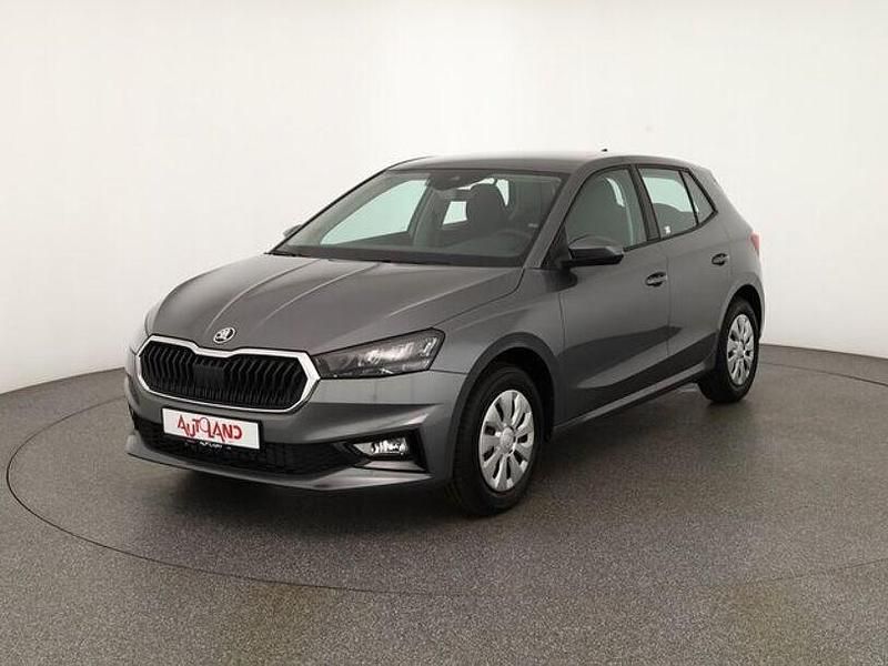 Grau Neu 2025 Skoda Fabia Limousine | 20.990 € (Guter Preis) - Bild 1/4
