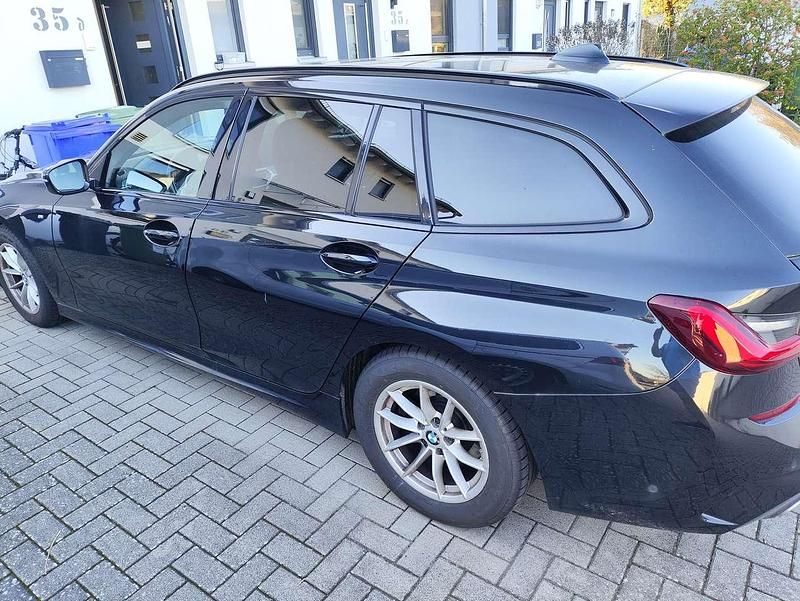 Gebraucht BMW 320 M Sport 184 PS (135 kW) 2022 Schwarz Kombi