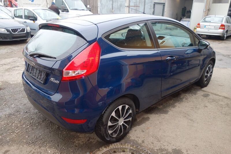Gebraucht Ford Fiesta Trend 90 PS (66 kW) 2009 Blau Kleinwagen