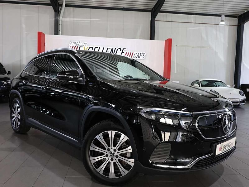 Gebraucht Mercedes EQA250 Progressive 139 kW (190 PS) 2022 Schwarz SUV