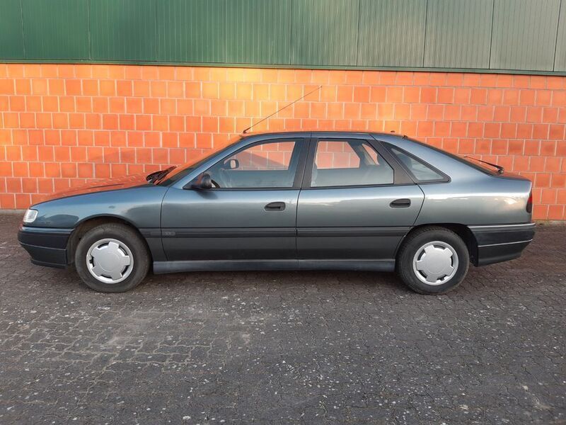 Gebraucht Renault Safrane 88 PS (64 kW) 1993 Grau Kleinwagen