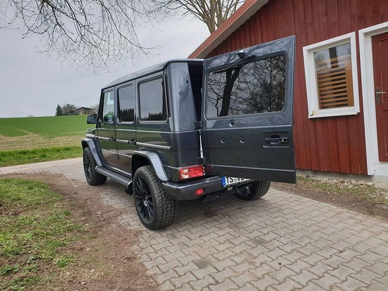 Grau Gebraucht 2017 Mercedes G500 SUV | 74.990 € (Fairer Preis) - Bild 1/4