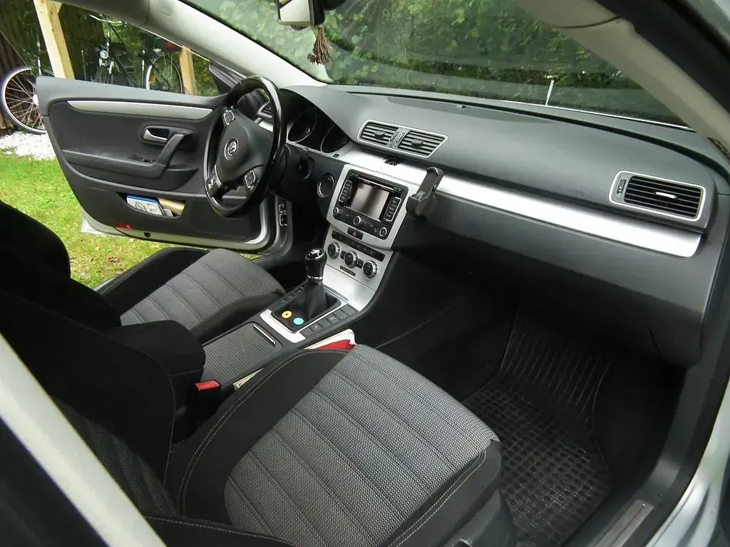 Gebraucht VW CC 160 PS (117 kW) 2013 Grau Limousine