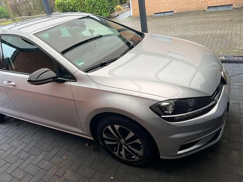 Gebraucht VW Golf VII 150 PS (110 kW) 2019 Silber Limousine
